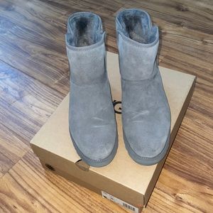 UGG women’s boots size 9